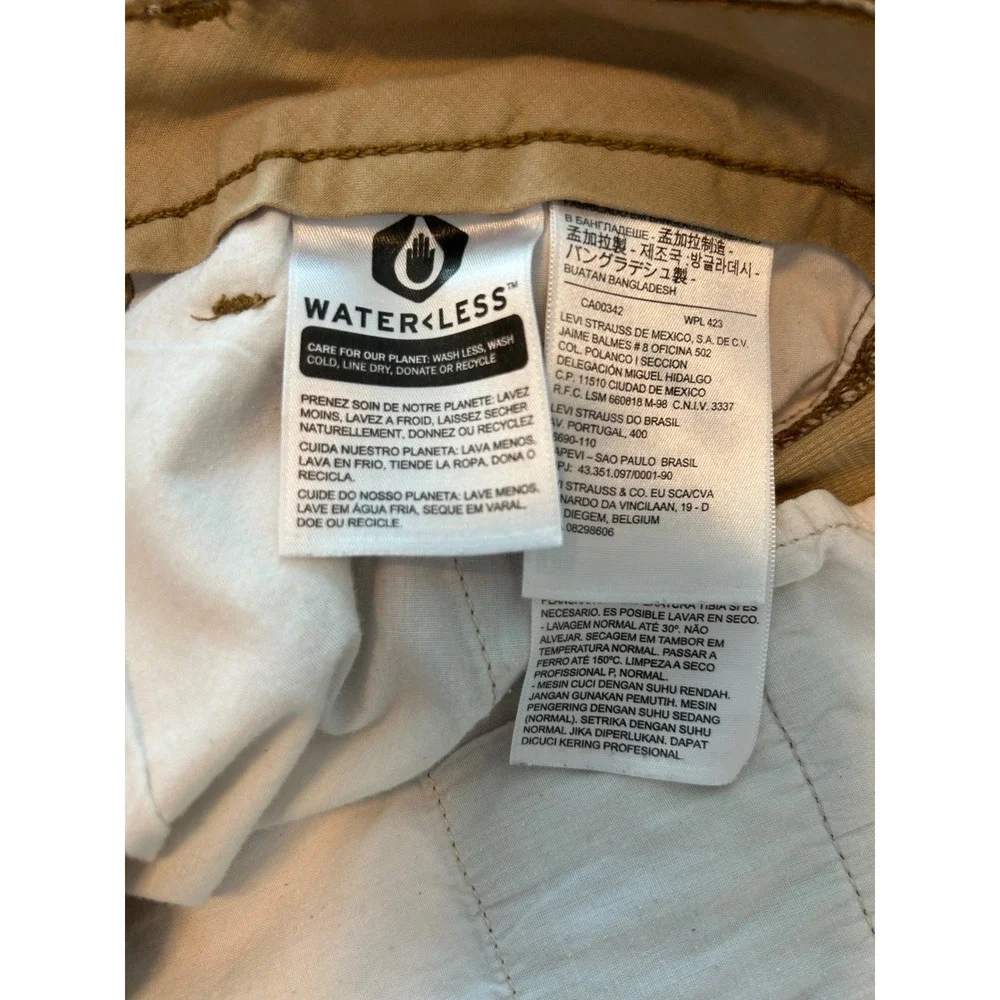 Levi's Premium Mens Tan Ripstop Cargo Shorts Khaki Utility 13581-0011 Size 36